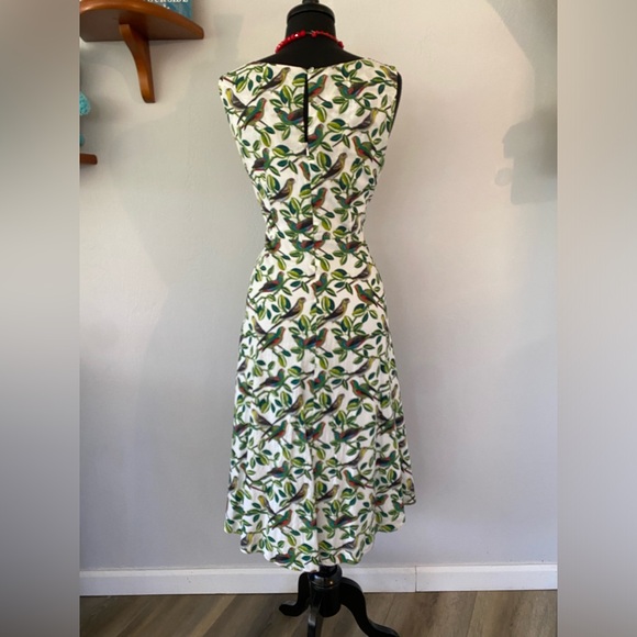 🦜 EMILY and FIN TROPICAL BIRD DRESS - Picture 3 of 10